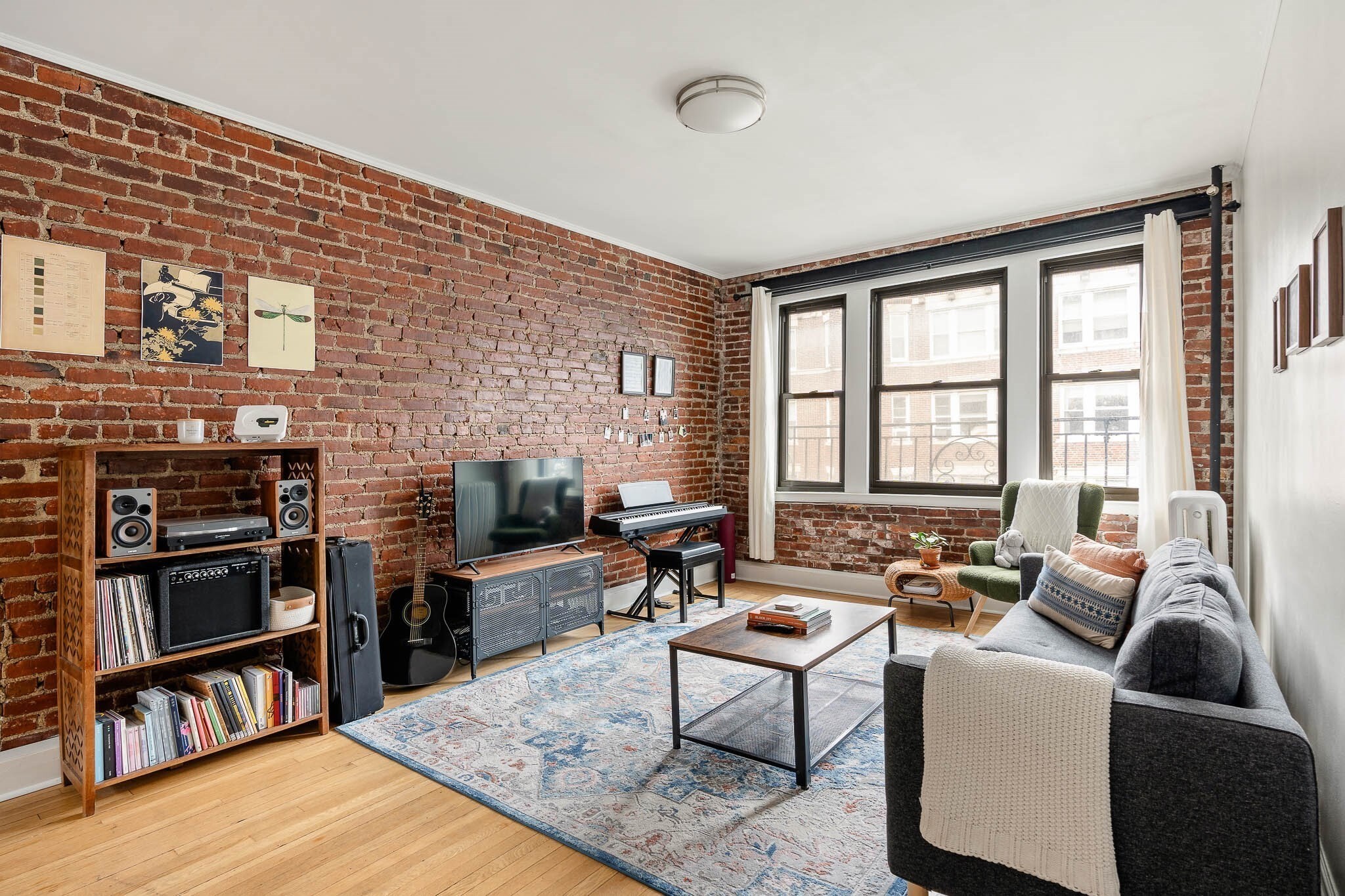 New to market in Fenway. This elegant one-bedroom residence in. classic prewar building blends timeless Boston charm with modern convenience. Hardwood floors, exposed brick, a clawfoot soaking tub, and detailed moldings highlight the home’s character, while a dishwasher, breakfast bar, open kitchen, and in-building laundry add everyday ease. Perched on the sun-filled third floor overlooking tree-lined Jersey Street, the home offers 684 sq. ft. with 9-ft ceilings, an oversized bedroom, and excellent storage – creating a layout that lives larger than expected. Ideally located moments from the Fenway station and everyday essentials like Target and Star Market, with easy access to Longwood Medical area, Newbury Street, Coolidge Corner, and the scenic Emerald Necklace. A rare opportunity to own a refined city residence in one of Boston’s most vibrant neighborhoods.