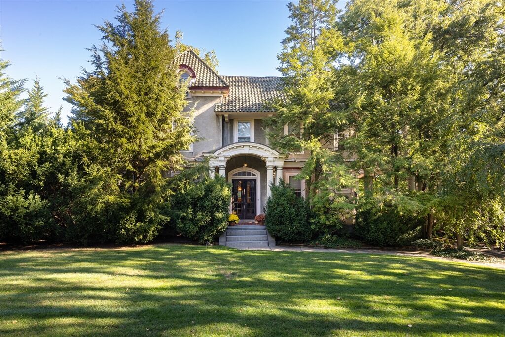 75 Bellevue St