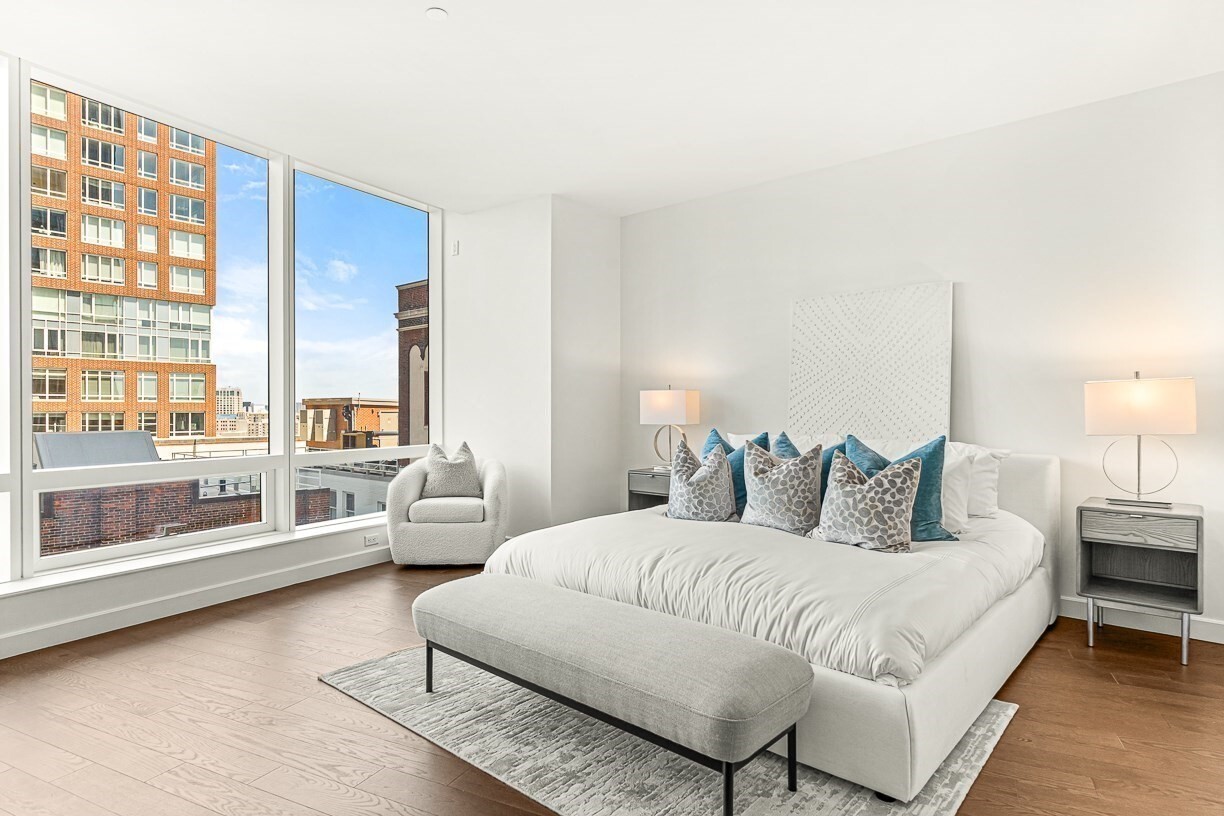 Residence 1619 is perfect for those who desire a city refuge or those who plan to live in their pied-a-terre’s only part-time, a full-service leasing program can assist in renting on the down time. Each residence in the coined “pied-a-terre program” features Wolf/Sub Zero appliances, oversized luxury spa like baths, double closets and in unit W/D. Raffles Boston is primed to showcase what sets the brand apart: embrace of gracious hospitality complete with a dedicated butler and 24-hour concierge, all while offering a range of elevated 5 star world renowned services. This building boasts an impressive array of 16 amenity spaces, featuring acclaimed restaurants La Padrona, Long Bar, Blind Duck and Cafe Pastel. Our entire 4th floor is dedicated to health and wellness, including the world-renowned Guerlain Spa, a 3000 sq ft state of the art fitness center, and a 20-meter lap pool all welcomes you to the world of Raffles Boston.