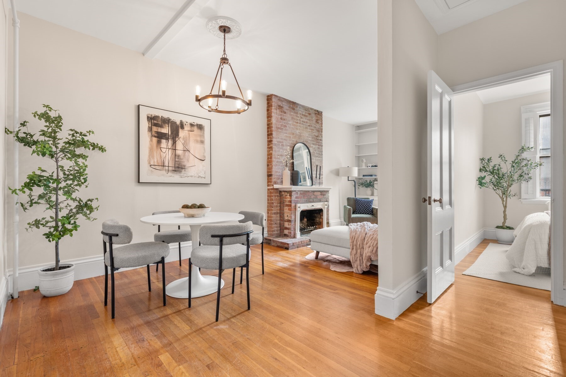 Back Bay Proper Penthouse one bedroom with private roof deck. This sun filled, south facing home has high ceilings, hardwood floors, decorative fireplace, a well appointed kitchen, custom built bookshelves framing an iconic Back Bay view, tile bath beautifully lit from an amazing skylight, walk in closet with in unit laundry and last but not least an amazing private roof deck with panoramic city and park views. 167 Beacon is conveniently located between Berkeley & Clarendon Streets and steps to all the city has to offer including; Charles River Esplanade, Boston Common/Public Garden, Commonwealth Ave Mall, Newbury Streets boutiques/restaurants, Prudential/Copley Malls. Also, easy access to all the highways and public transportation. The building's roof was replaced in 2025 and the composite decking was built at the same time.