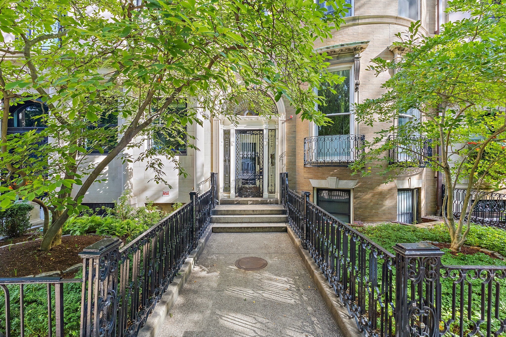 Welcome to this historic and elegant property which has stood since 1890. This unit has had the same ownership for four decades, and is now ready for new its new owners. It is a one-bedroom, one-bath residence on the third floor of a lovely building.  With 697 square feet, three rooms, hardwood floors, and a working fireplace recently cleaned and inspected, it's a warm and cozy environment.  The kitchen was renovated in 2019, and the electrical service brought up to 100 amps. All the appliances will remain, including the in-unit washer and ventless dryer, for added convenience and ease of living. The care and attention to detail continues: new Andersen windows in the bedroom and bath, the living room windows were stripped and rebuilt rather than torn out, the radiators pulled, sandblasted, and powder-coated, which is a restoration most buildings of this vintage never receive.  Begin your day by stepping out on the Commonwealth Avenue Mall, in close proximity to countless shops, restaurants, Fenway Park and more. Experience the idyllic Back Bay lifestyle at an address you’ll be proud to call home.