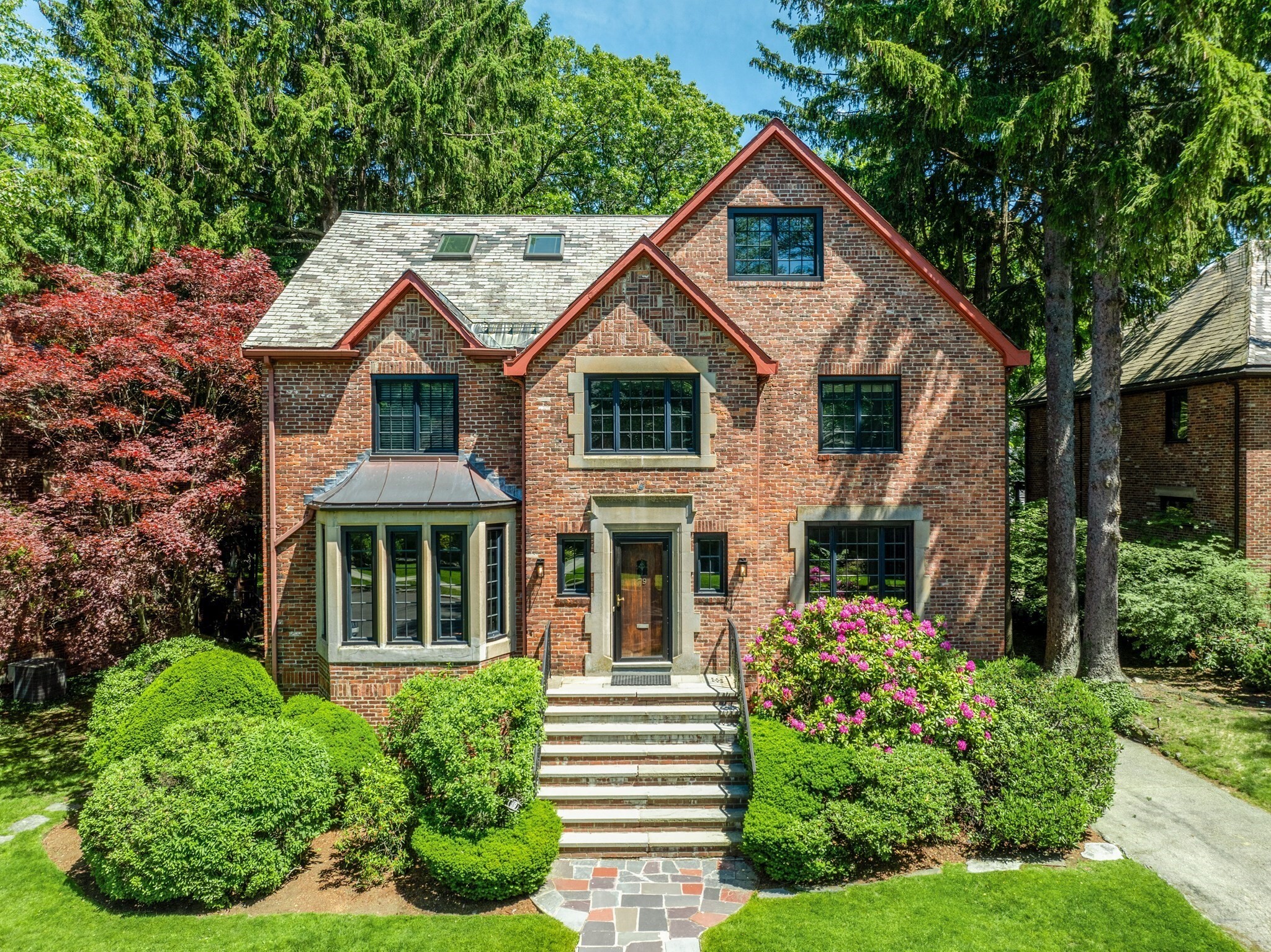79 Woodchester Dr