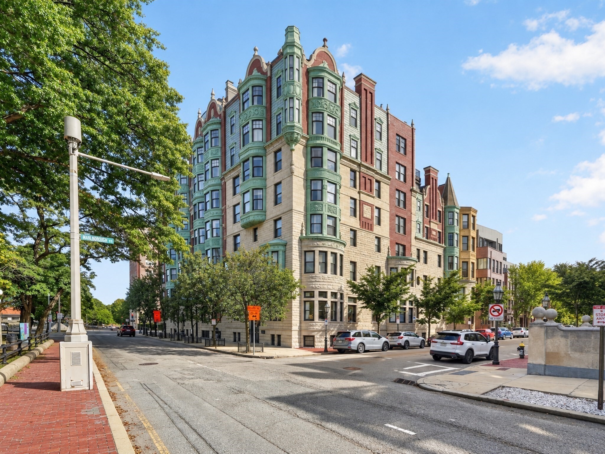 Spacious 2/3 bed & 2 bath at the elegant Charlesgate Building. With perfect combination of 19th century details and modern refinements, it is an ideal balance of city living and comfortable in-door space almost 1300 square feet workplace and entertaining. The open concept living/kitchen has high ceilings, gleaming hardwood floors, oversized windows, and ample room for storage. White kitchen is with newer appliances, Corian counters & under-mounted sink. Nice sized pantry and stackable washer/dryer just next the kitchen. Master bedroom is with walk-in closet & en-suite bathroom. Generous-sized second bedroom with two big windows adds much of natural light. The den/office, with a full-spanned build-in and a full-sized closet, is in big size too and has its own heat/AC zone. Spectacular common roof deck is with breathtaking skyline views of the Charles River and 360 degree views of Boston. Extra storage located in basement. Perfect scores on Walker’s and Riders Paradise with convenient access to buses and subways. Minutes-walk to colleges (BU, MIT, Berkelee and NEU), shopping centers (Newbury, Prudential) and game and entertainment epic (Fenway, Esplanade).