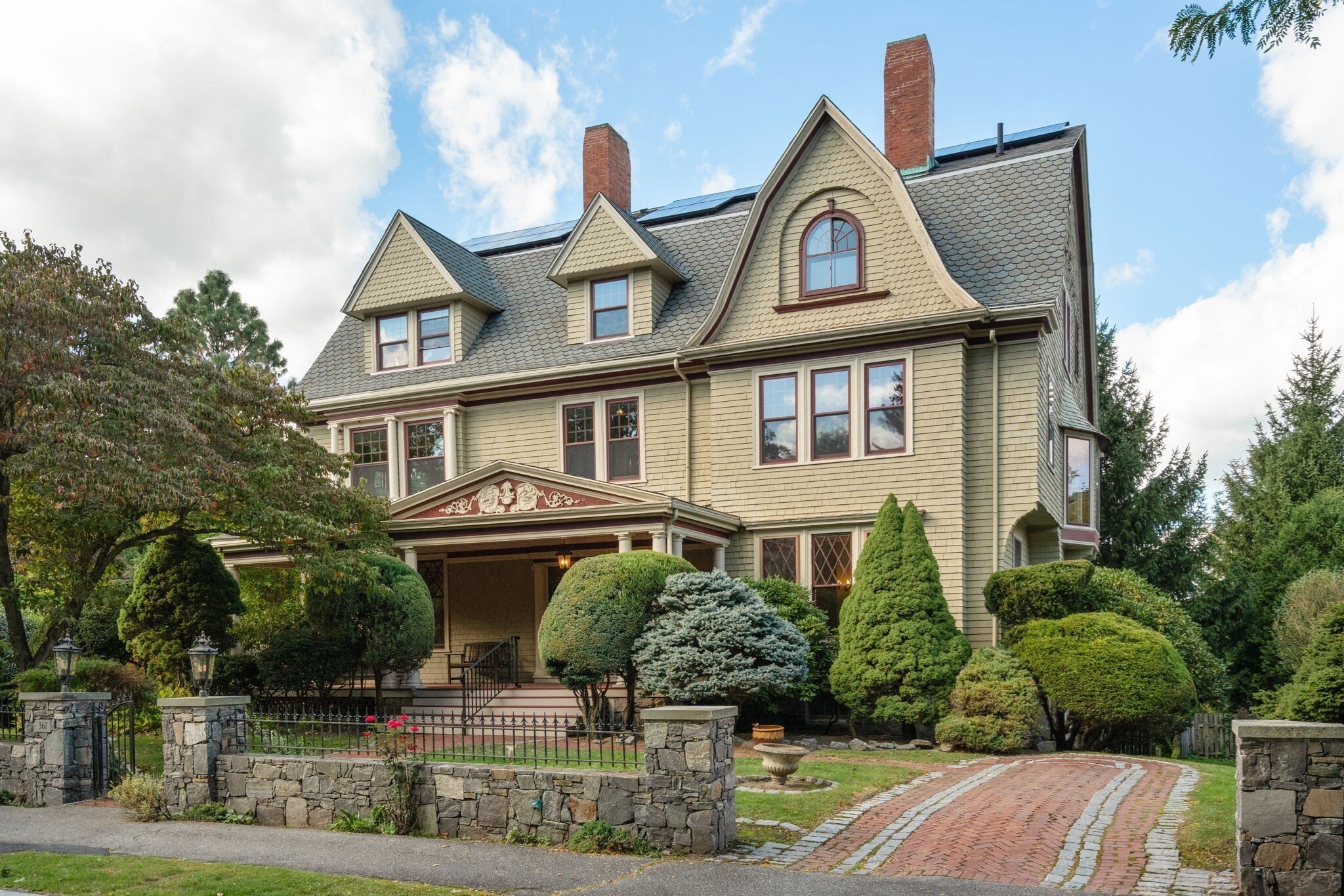 367 Otis St