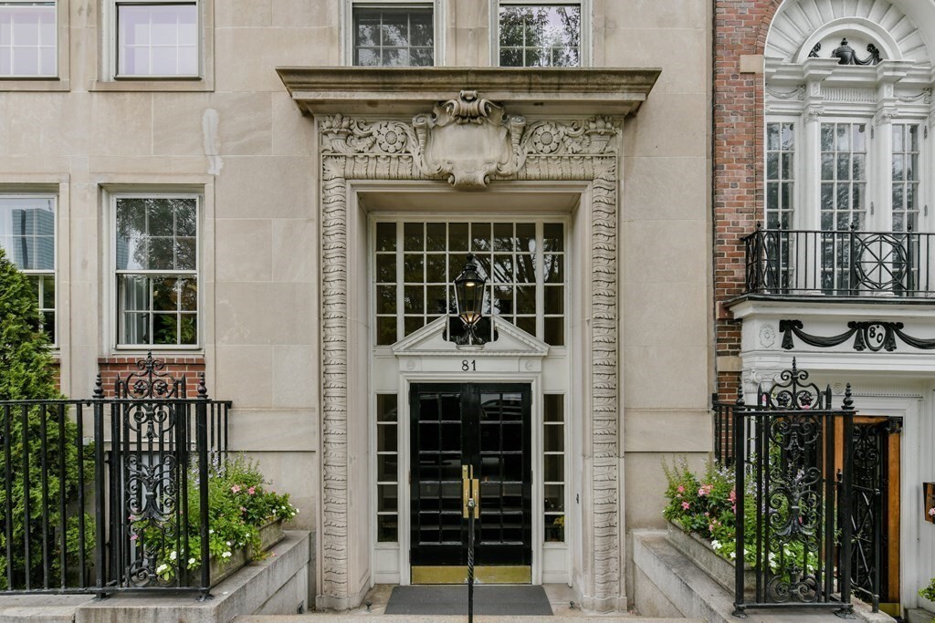 Magnificent and fully renovated floor-through residence located within a premier concierge building overlooking the Public Garden. This elegant home boasts direct elevator access and a spacious floor plan that incorporates front-facing living and entertaining rooms offering some of the most coveted views in Boston, including spectacular views of the Public Garden, Common and City skyline. Features include a beautiful entry foyer, a home office/library, an open-concept eat-in kitchen with an expansive butler’s pantry, a lavish primary suite with an ensuite bath and an extensive walk-in closet, two additional guest bedrooms, laundry room, five fireplaces, stunning hardwood floors and abundant closet storage throughout. This classically scaled and impeccably detailed home is complete with a live-in superintendent, extra storage, and one garage parking space steps away from this prime Flat-of-the-Hill location.
