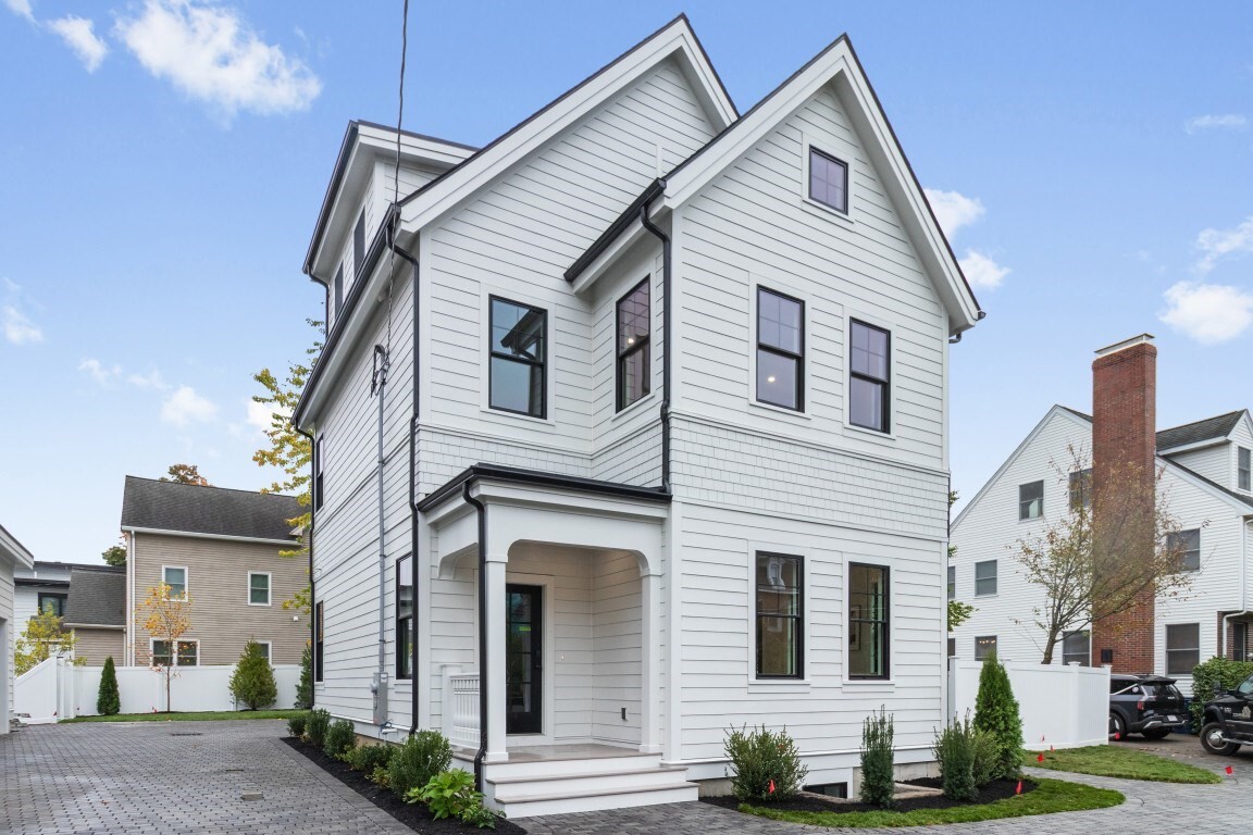 10 Central Ave 10
